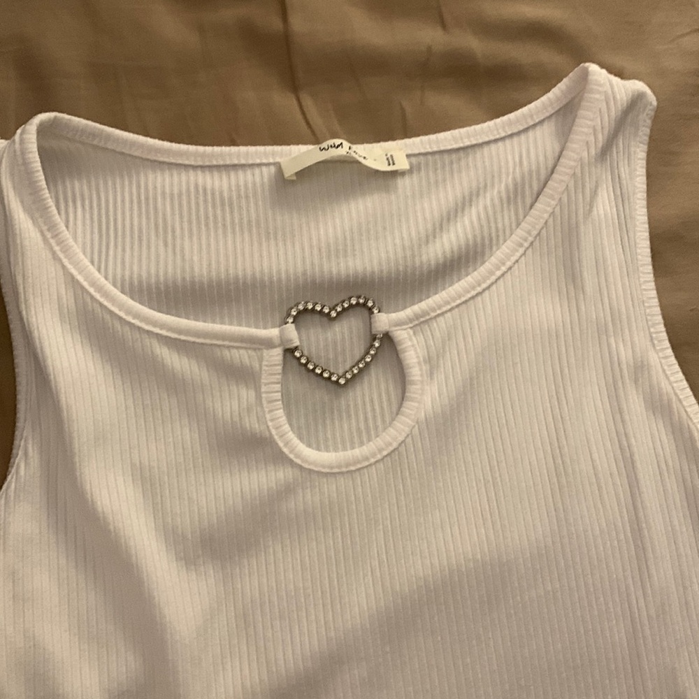 White Heart Tank